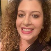 Laureata in lingue con esperienza all’estero impartisce lezioni di inglese,da principiante ad avanzato